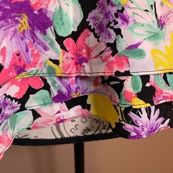 Leyden floral blouse  - Picture 3 of 11